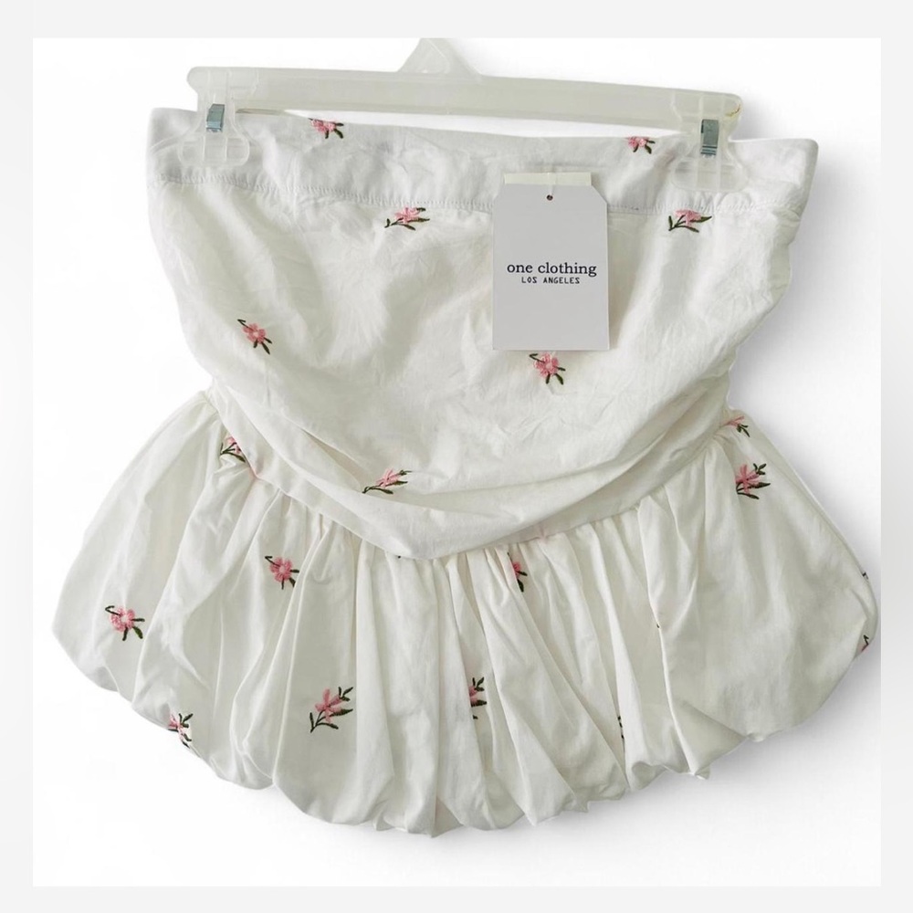 One Clothing Los Angeles White Embroidered Top – Size Small (NWT)